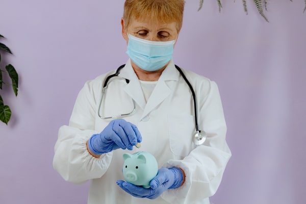 gastos medicos y hospitalarios